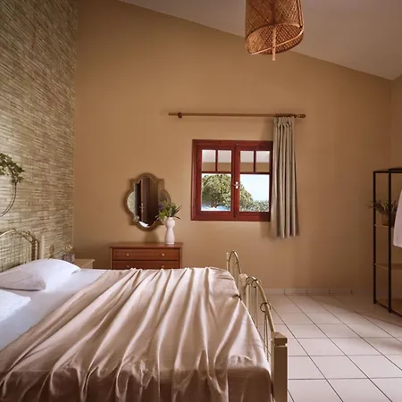 Sea Elegance - On The Beach, By Zantewize Psarou (Zakynthos)